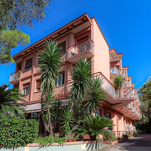 hotel-esperia-genoa.hotelitalianriviera.com/