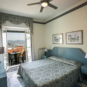 ariston-imperia.hotelitalianriviera.com/